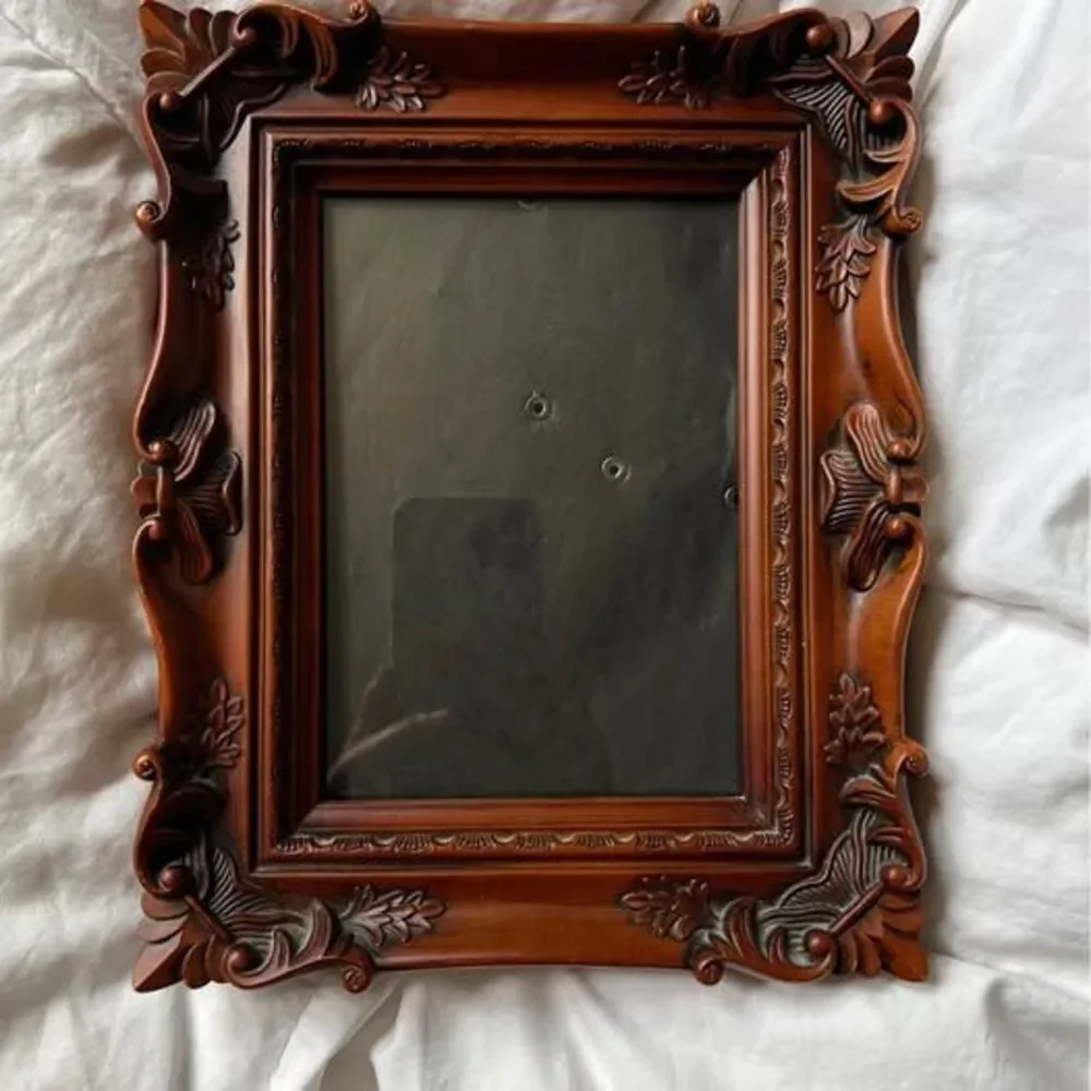 5 x 7 Ornate Wood Frame